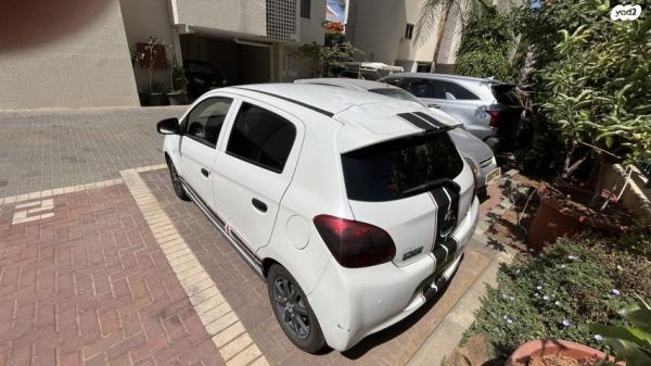 מיצובישי ספייס סטאר Invite ידני 1.0 (71 כ"ס) בנזין 2013 למכירה ברעננה