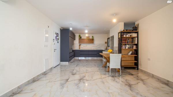 שער האריות 8 (הקריה)