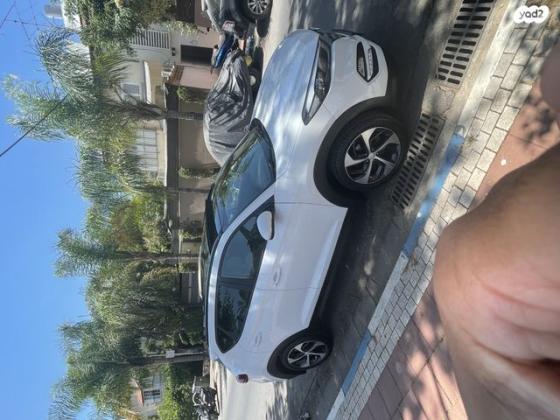 יונדאי טוסון Supreme אוט' בנזין 2.0 (155 כ''ס) בנזין 2016 למכירה ברמת גן
