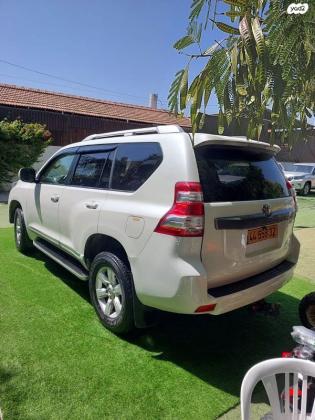 טויוטה לנד קרוזר ארוך 4X4 Luxury אוט' דיזל 7 מק' 3.0 (190 כ''ס) דיזל 2015 למכירה בחולון
