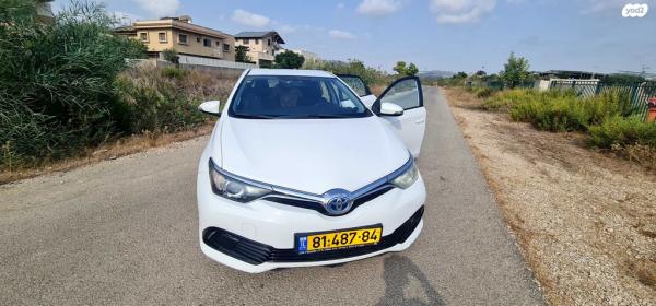 טויוטה אוריס הייבריד TSS הייבריד אוט' 1.8 (99 כ"ס) בנזין 2017 למכירה באחיהוד
