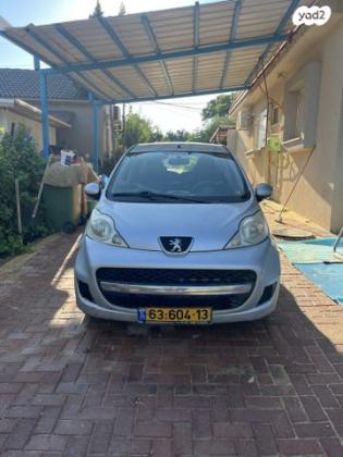 פיג'ו 107 Trendy אוט' 1.0 (70 כ''ס) בנזין 2012 למכירה בלוד