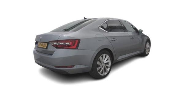 סקודה סופרב (עד 2019) Style אוט' 1.4 (150 כ"ס) בנזין 2018 למכירה ב