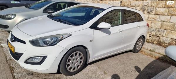 יונדאי i30 Inspire סטיישן אוט' 1.6 (135 כ"ס) בנזין 2013 למכירה בירושלים