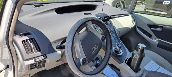 טויוטה פריוס GLI הייבריד אוט' 1.8 (99 כ"ס) בנזין 2010 למכירה בנתיב הגדוד