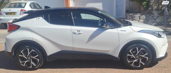 טויוטה C-HR Chic הייבריד אוט' 1.8 (98 כ"ס) בנזין 2018 למכירה בכפר ורדים