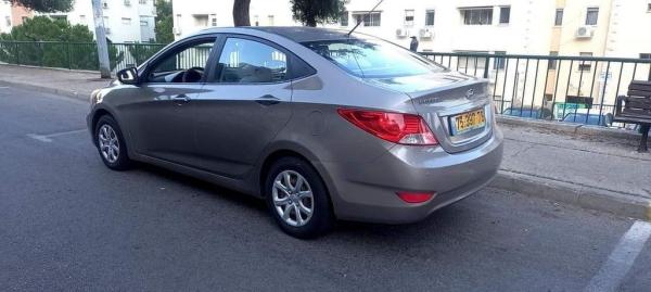 יונדאי i25 Inspire אוט' 1.4 (109 כ''ס) בנזין 2012 למכירה בקרית מוצקין