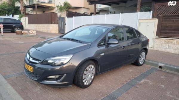 אופל אסטרה Berlina Enjoy סדאן אוט' 1.4 (140 כ"ס) בנזין 2013 למכירה במגדל העמק