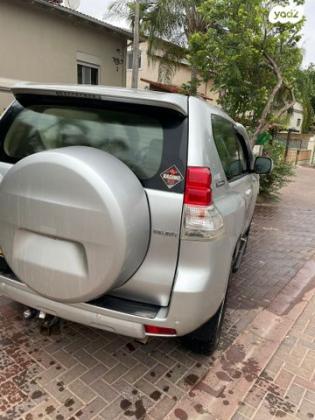 טויוטה לנד קרוזר קצר 4X4 Select 60th אוט' דיזל 3.0 (190 כ''ס) דיזל 2011 למכירה בכפר סבא