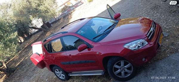 טויוטה RAV4 ארוך 4X4 Premium אוט' 2.0 (152 כ''ס) בנזין 2008 למכירה במגדל