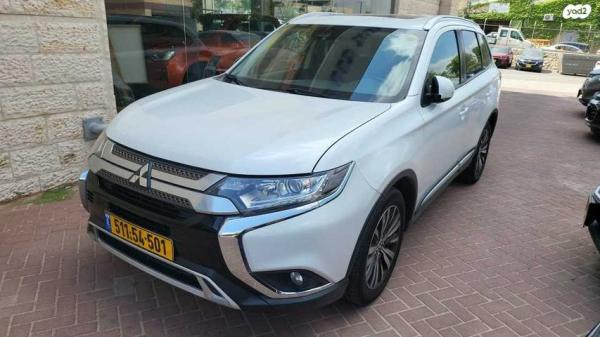 מיצובישי אאוטלנדר Instyle אוט' 7 מק' 2.0 (150 כ"ס) בנזין 2018 למכירה בלוד