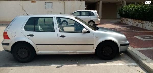 פולקסווגן גולף Comfortline אוט' 5 דל' 1.6 (102 כ''ס) [1999-2004] בנזין 2002 למכירה בקרית ים