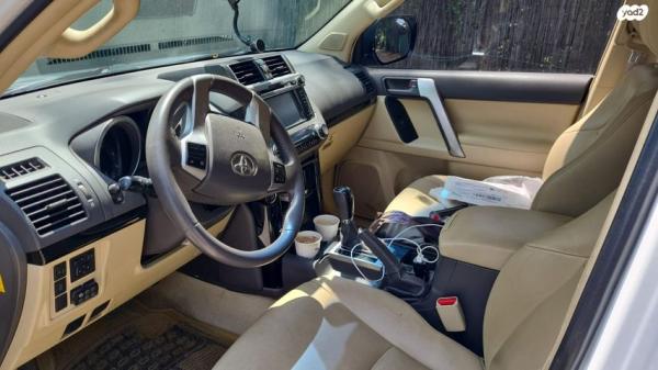 טויוטה לנד קרוזר קצר 4X4 Luxury אוט' דיזל 2.8 (177 כ"ס) דיזל 2017 למכירה בכפר שמואל