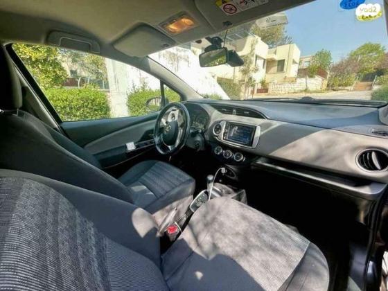 טויוטה יאריס Style אוט' 1.3 (99 כ"ס) בנזין 2014 למכירה בחריש