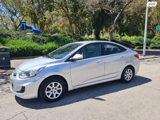 יונדאי i25 Inspire אוט' 1.6 (124 כ"ס) בנזין 2012 למכירה בחולון
