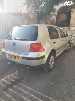 פולקסווגן גולף Basic אוט' 1.6 (102 כ''ס) בנזין 2000 למכירה באום אל פחם