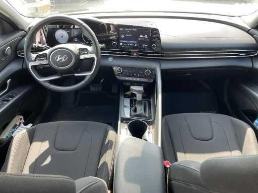 יונדאי אלנטרה (2016 ואילך) Supreme אוט' 1.6 (139 כ''ס) בנזין 2023 למכירה בראשון לציון