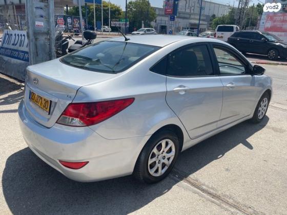 יונדאי i25 Inspire אוט' 1.6 (124 כ"ס) בנזין 2014 למכירה בחולון