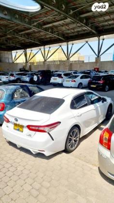 טויוטה קאמרי SE הייבריד אוט' 5 דל' 2.5 (208 כ''ס) ק2 בנזין 2021 למכירה בשוהם