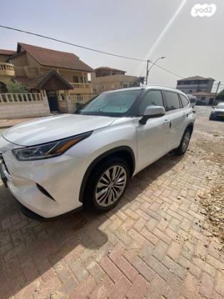 טויוטה היילנדר 4X4 E-Xclusive הייבריד אוט' 7 מק' 2.5 (190 כ''ס) בנזין 2022 למכירה בבאר שבע