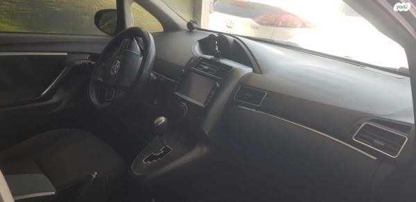 טויוטה ורסו GLI אוט' 1.8 (147 כ"ס) בנזין 2017 למכירה בכפר סבא