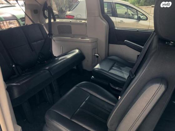 קרייזלר גראנד וויאג'ר Touring אוט' 7 מק' 3.8 (193 כ"ס) בנזין 2010 למכירה בירושלים