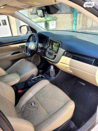 מיצובישי אאוטלנדר 4X4 Elite אוט' 7 מק' 2.0 (150 כ"ס) [2015 ואילך] בנזין 2016 למכירה בגן יבנה