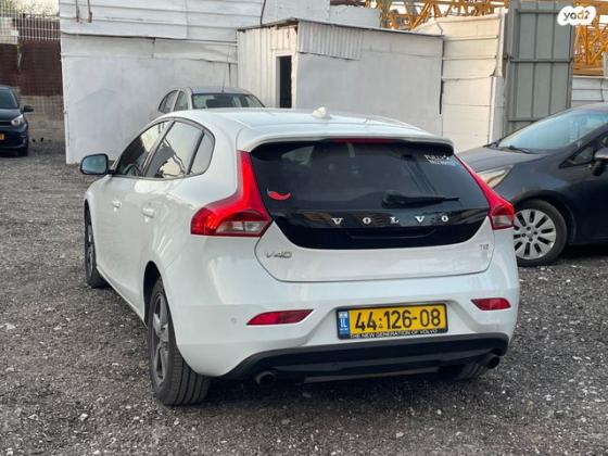 וולוו V40 T4 Kinetic אוט' 2.0 (190 כ"ס) בנזין 2016 למכירה בנתניה
