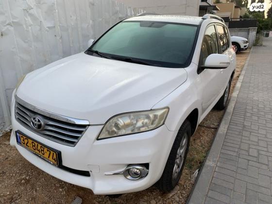 טויוטה RAV4 ארוך 4X4 GLI אוט' 2.0 (158 כ''ס) בנזין 2011 למכירה בבאר יעקב