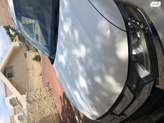 מיצובישי אאוטלנדר Premium אוט' 7 מק' 2.0 (150 כ''ס) בנזין 2017 למכירה בחיפה