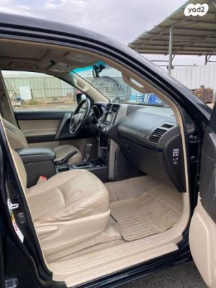 טויוטה לנד קרוזר ארוך 4X4 Luxury 60th אוט' דיזל 7 מק' 3.0 (190 כ''ס) דיזל 2012 למכירה בדבוריה