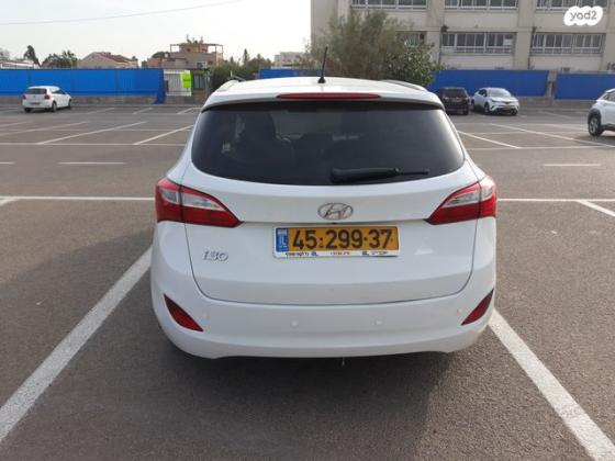 יונדאי i30 Inspire סטיישן אוט' 1.6 (135 כ"ס) בנזין 2015 למכירה באלקנה