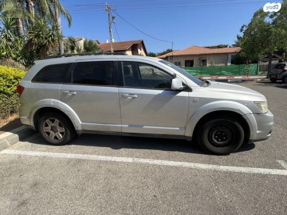 דודג' ג'רני SE אוט' 7 מק' 2.4 (168 כ"ס) בנזין 2012 למכירה בנס ציונה