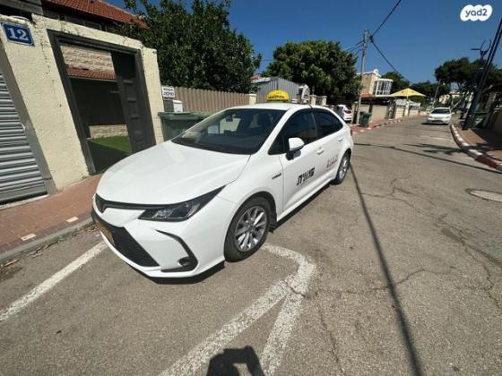 טויוטה קורולה הייבריד Sense סדאן אוט' 1.8 (98 כ''ס) בנזין 2022 למכירה בעכו