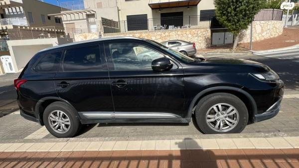 מיצובישי אאוטלנדר Instyle אוט' 7 מק' 2.0 (150 כ"ס) בנזין 2016 למכירה ברמלה