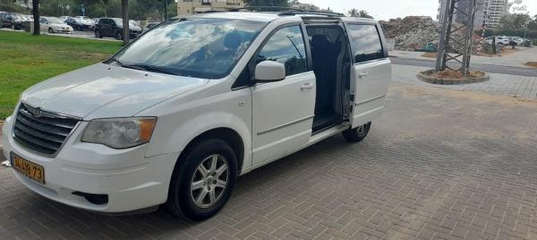 קרייזלר גראנד וויאג'ר Touring LS אוט' 7 מק' 3.8 (193 כ''ס) בנזין 2010 למכירה בבאר יעקב