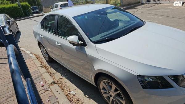 סקודה אוקטביה Exclusive אוט' 1.4 (150 כ"ס) בנזין 2017 למכירה בקרית מלאכי