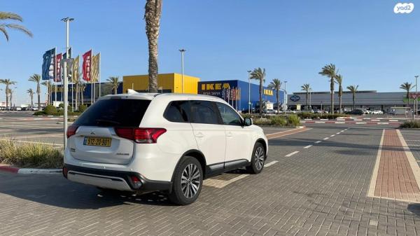 מיצובישי אאוטלנדר Instyle אוט' 7 מק' 2.0 (150 כ"ס) בנזין 2018 למכירה בבאר שבע