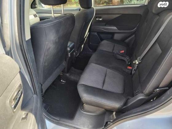 מיצובישי אאוטלנדר Instyle אוט' 7 מק' 2.0 (150 כ"ס) בנזין 2015 למכירה באור יהודה