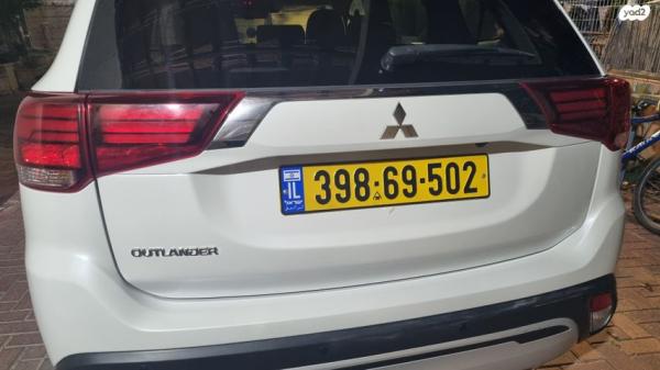 מיצובישי אאוטלנדר Instyle אוט' 7 מק' 2.0 (150 כ"ס) בנזין 2021 למכירה ביבנה
