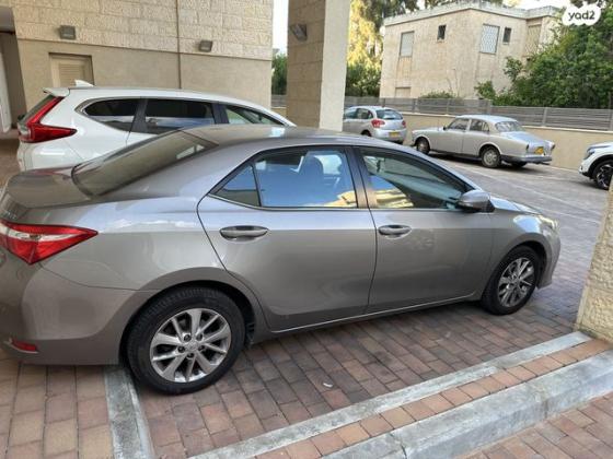 טויוטה קורולה GLI-FL אוט' 1.6 (132 כ''ס) [2013-2016] בנזין 2014 למכירה בנהריה