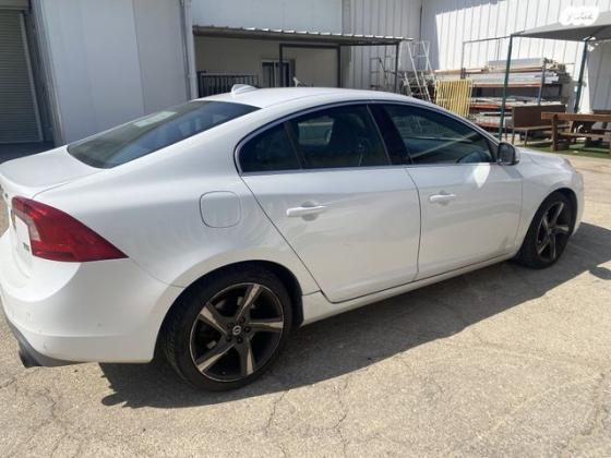 וולוו S60 T5 R-Design Plus אוט' 2.0 (245 כ"ס) בנזין 2015 למכירה בבאר יעקב