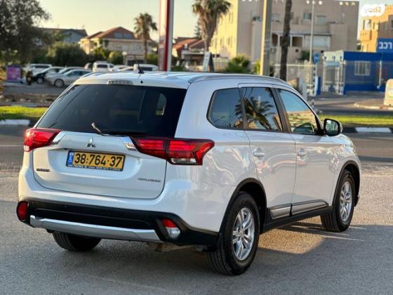 מיצובישי אאוטלנדר Instyle אוט' 7 מק' 2.0 (150 כ"ס) בנזין 2016 למכירה בעפולה