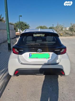 טויוטה יאריס הייבריד Style אוט' 1.5 (92 כ"ס) בנזין 2021 למכירה בבאר שבע