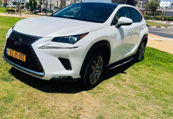 לקסוס NX 4X4 NX300H Premium הייבריד אוט' 2.5 (155 כ''ס) בנזין 2020 למכירה בנתניה
