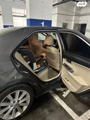 טויוטה קאמרי XLE הייבריד אוט' 2.5 (158 כ"ס) בנזין 2014 למכירה בתל אביב יפו