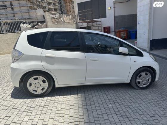 הונדה ג'אז הייבריד הייבריד אוט' 1.3 (102 כ''ס) בנזין 2013 למכירה בתל אביב יפו