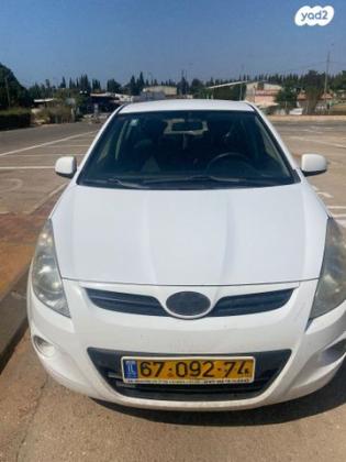 יונדאי i20 Inspire אוט' 1.4 (100 כ"ס) [2009-2015] בנזין 2011 למכירה ברמת השרון