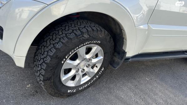 מיצובישי פג'רו ארוך 4X4 Desert אוט' דיזל 7 מק' 3.2 (200 כ"ס) דיזל 2015 למכירה בקרית אונו