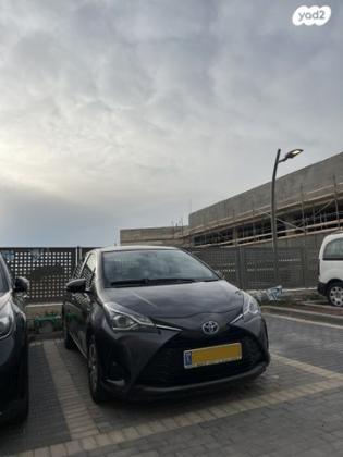 טויוטה יאריס הייבריד Eco אוט' 1.5 (73 כ''ס) בנזין 2018 למכירה בחריש